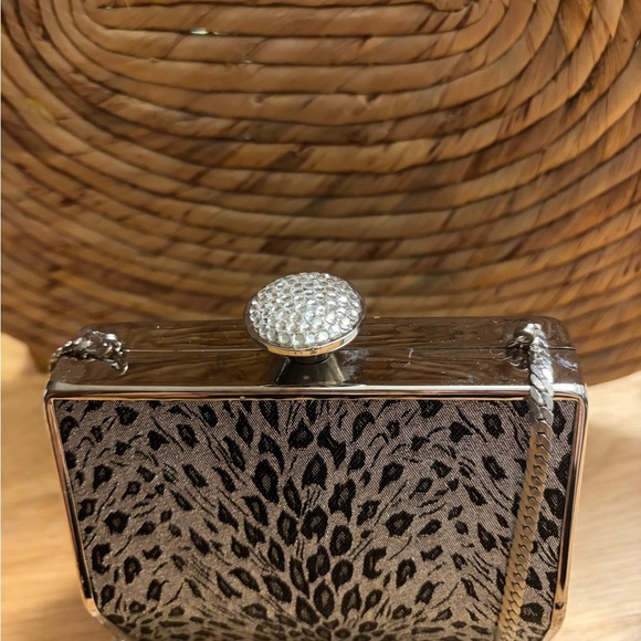 *Vintage* Inge Christopher Embellished Leopard Print Clutch w/ Shoulder Strap - Picture 3 of 8